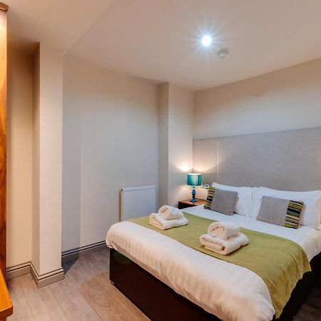 Base Serviced Apartments - City Road Chester Eksteriør bilde