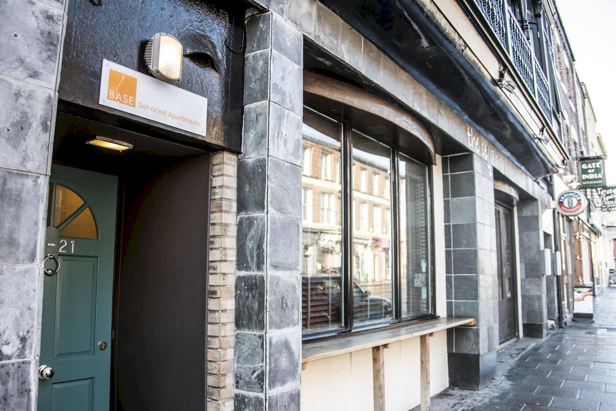Base Serviced Apartments - City Road Chester Eksteriør bilde