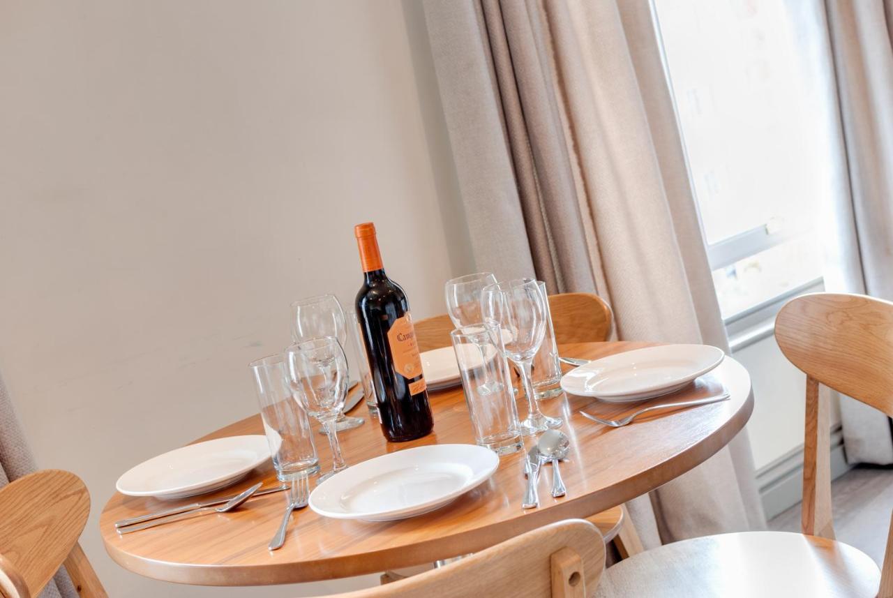 Base Serviced Apartments - City Road Chester Eksteriør bilde