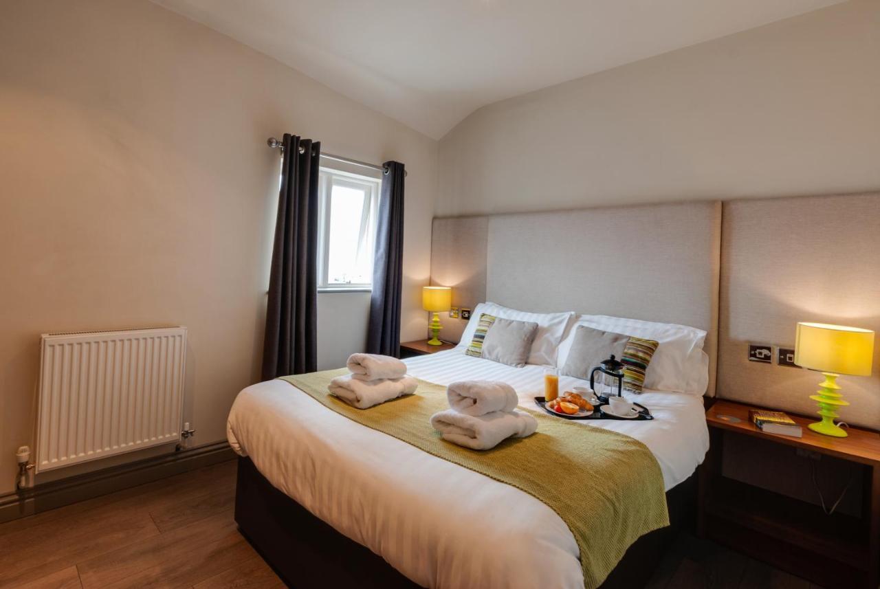 Base Serviced Apartments - City Road Chester Eksteriør bilde