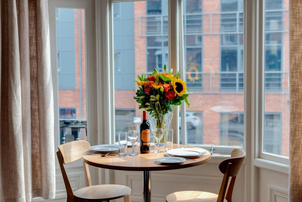 Base Serviced Apartments - City Road Chester Eksteriør bilde