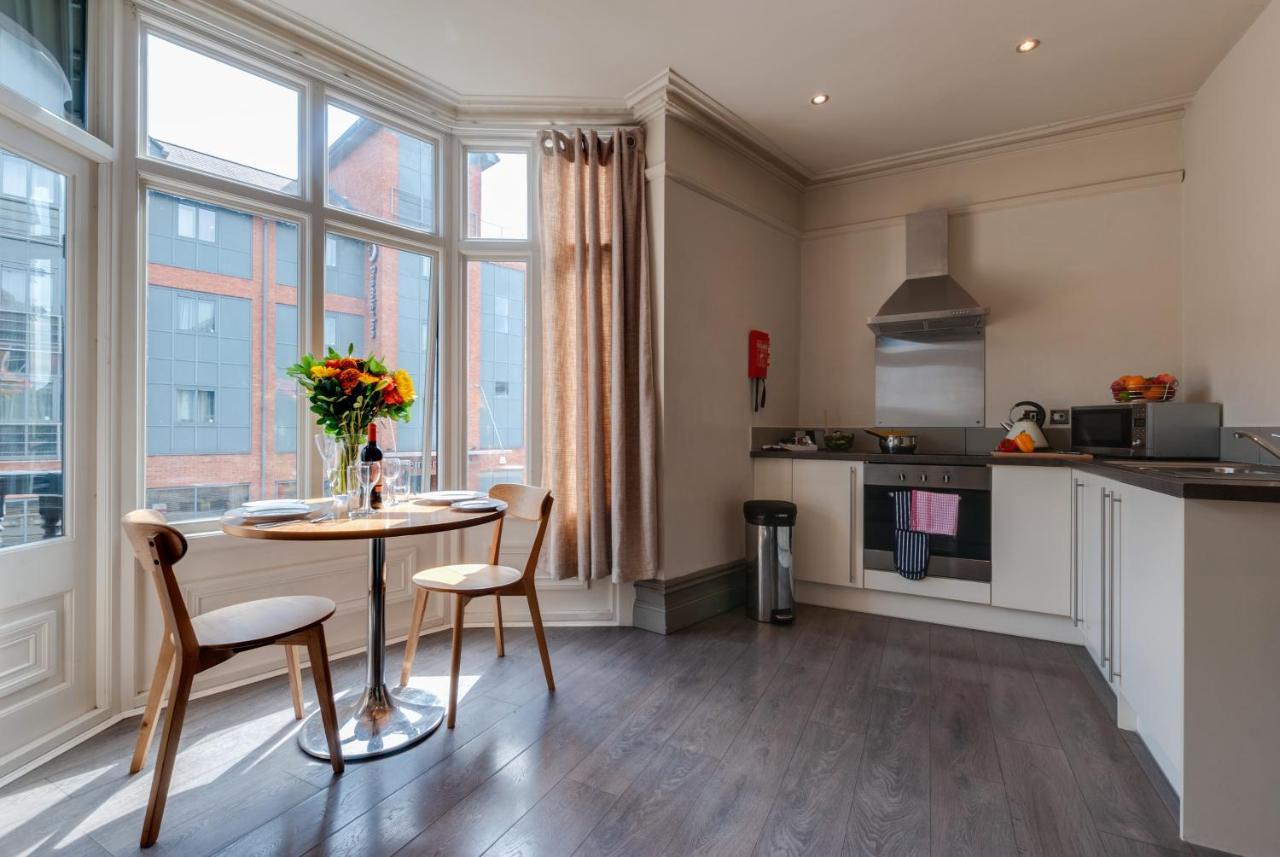 Base Serviced Apartments - City Road Chester Eksteriør bilde