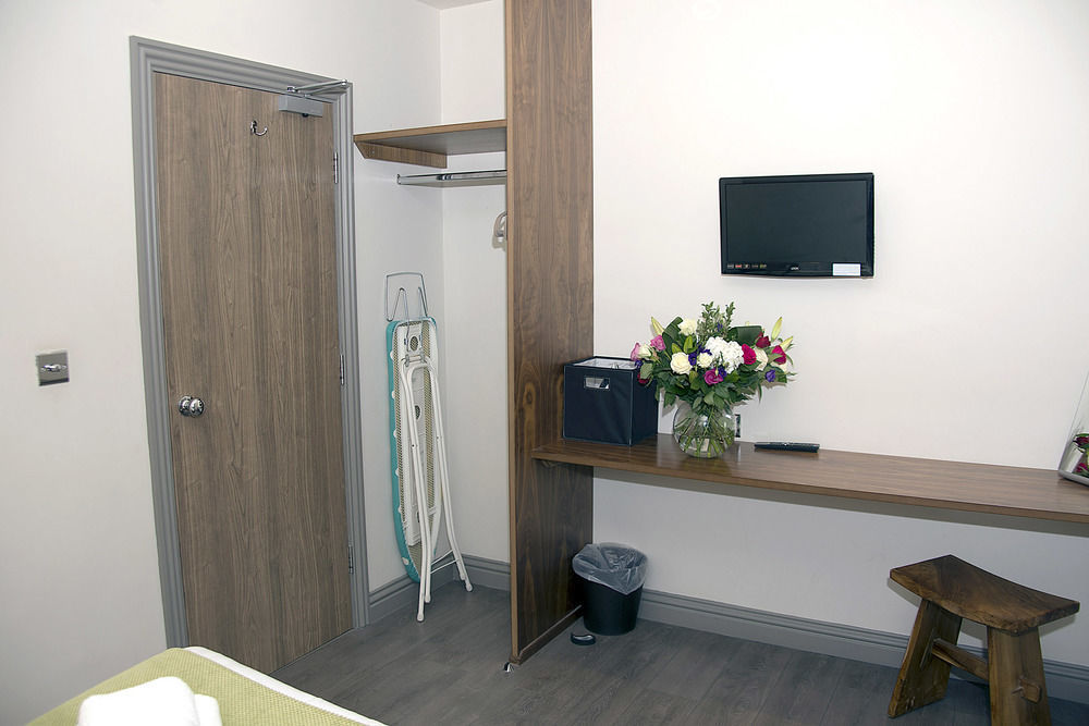 Base Serviced Apartments - City Road Chester Eksteriør bilde